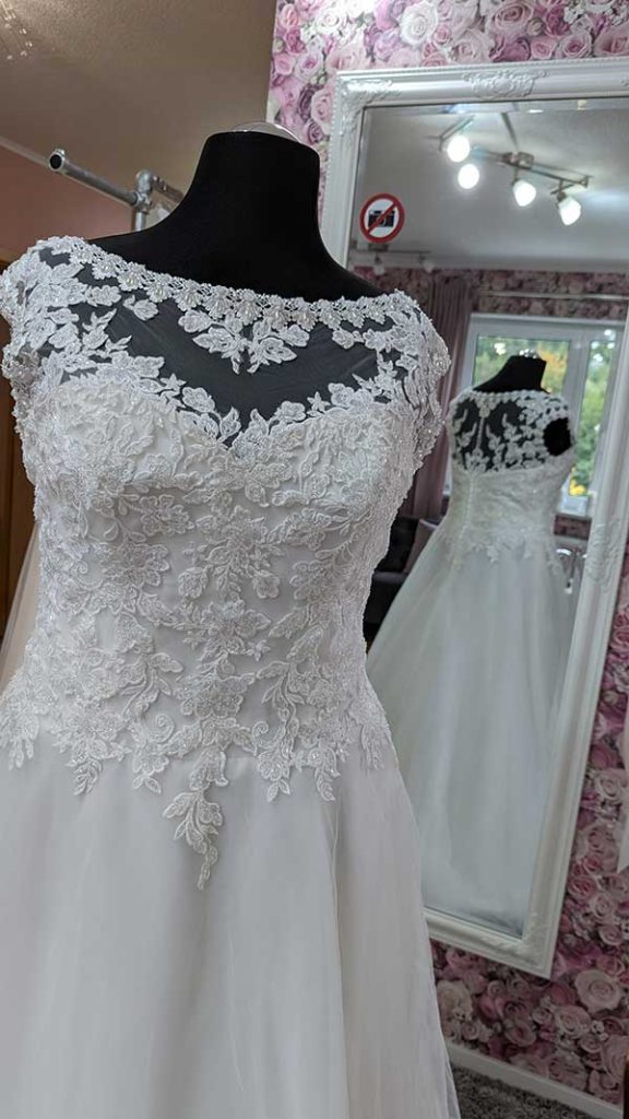 Brautkleid weiß